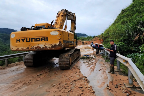 Bộ Xây dựng chỉ đạo khẩn, toàn ngành vào cuộc ứng phó mưa lũ và bão Kalmaegi